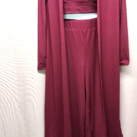 Glass Two Other - Boutique size small cute maron 3 piece wide pants outfit